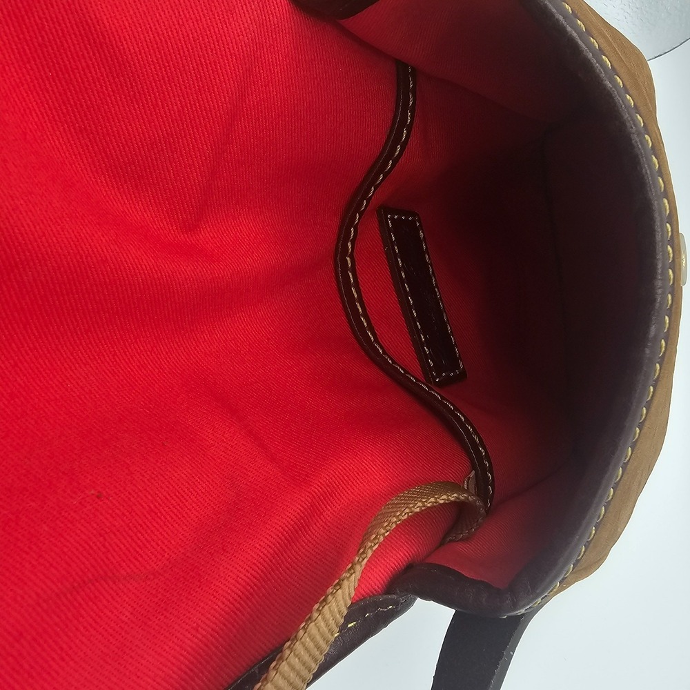 Dooney & Bourke Vintage Leather Crossbody Bag with adjustable strap brown - Picture 9 of 14